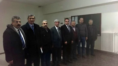Milletvekili Adayı Sezer'den Muhtarlar Derneği Şube Başkanı İbiş'e Ziyaret