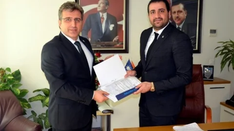 Şenocak AK Parti'den Resmen Aday