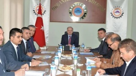Mersin Valisi Çakacak Silifke'yi Ziyaret Etti