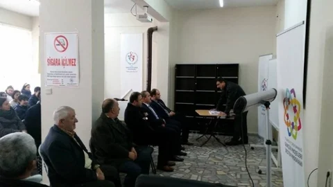 Ulus'ta Bilinçli İlaç Tüketimi Konuşuldu