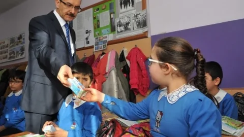 Uşak'ta Okul Sütü Programı Başladı