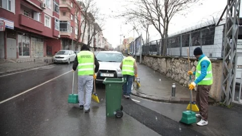 Hükümlüler Kamu Yararına Çalışarak Cezalarını Tamamlıyor