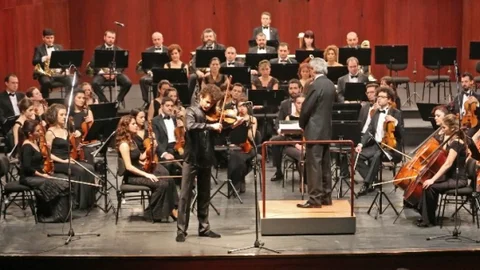 Elvin Hoxya Ganiyev Ve Senfoni Orkestrası'ndan Müzik Ziyafeti