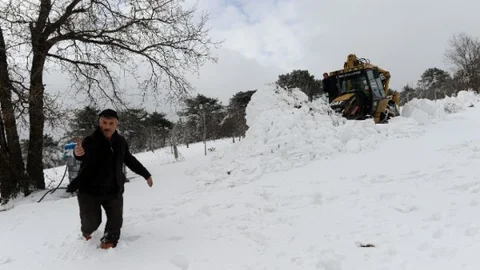 Karla Mücadele Ekipleri 4 Günlük Esareti Sonlandırdı