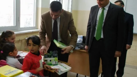 Şahinbey Kaymakamı Suriyeli Öğrencileri Ziyaret Etti