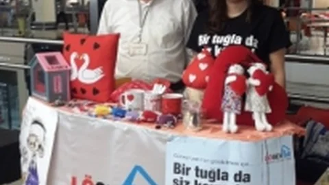 Lösemili Çocukların Annelerinden Sevgililer Günü Hediyesi