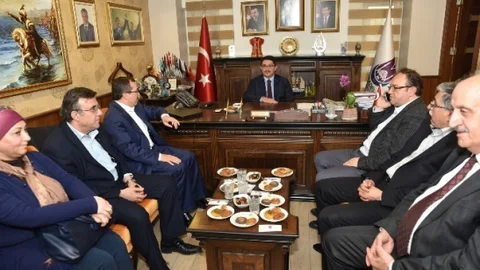 Başkan Çelik Ergün'e Ateş Püskürdü