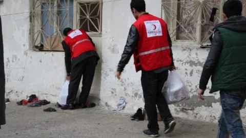 Türk Kızılayı'ndan Silopi'deki Mülteci Ailelere Yardım