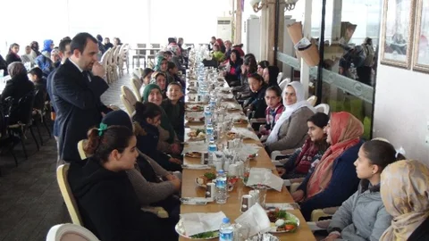 Samimi-Yet Projesi Kapsamında Babası Vefat Etmiş 50 Çocuğa Tablet Verildi