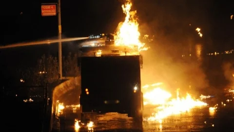 Cizre'de İzinsiz Gösteriye Polis Müdahale Etti