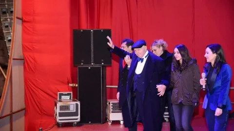 Kayahan Ve Nilüfer Yıllar Sonra Aynı Sahnede