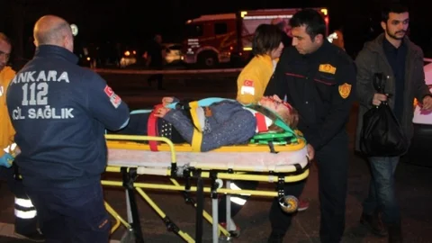 Başkent'te 2 Ayrı Trafik Kazasında 3 Kişi Yaralandı