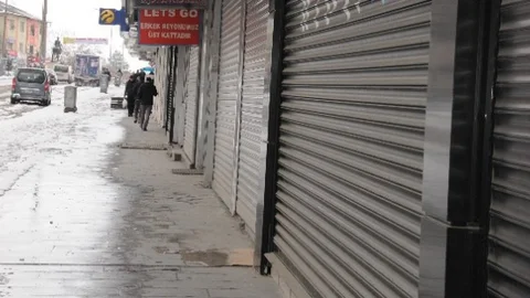 Hakkari'de Kepenkler Açılmadı