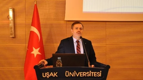 Uşak Üniversitesi Rektörü Çelik'ten Çelik Gibi Açıklama