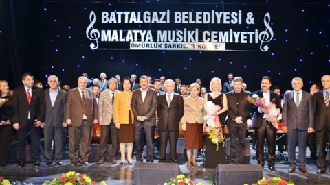 Ömürlük Şarkılar Konserine İlgi Büyüktü