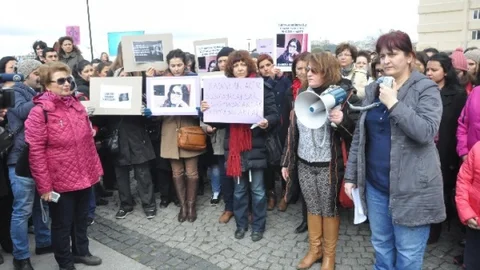 Özgecan Eylemine Kadın-Erkek Tartışması Damga Vurdu