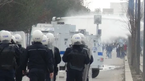 Batman'da 15 Şubat Gerginliği 15 Gözaltı