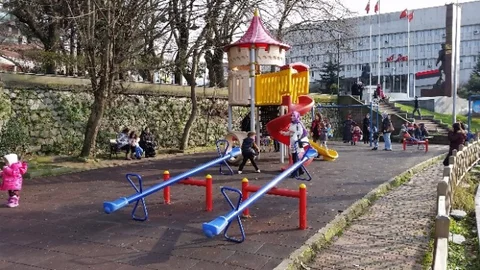 Kar Yağışının Ardından Vatandaşların Güneş Keyfi