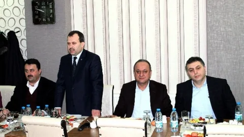 AK Parti İl Başkanlığı Görev Dağılımı Yaptı