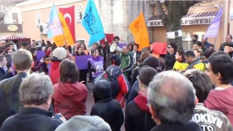 Bartın'da Özgecan İçin Basın Açıklaması Yapıldı