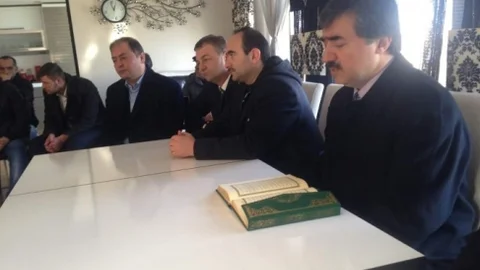 Milletvekili Hamarat Taziye Ziyaretinde Kur'an-I Kerim Okudu