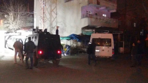 Batman'da Polis Karakoluna Saldırı 1 Yaralı