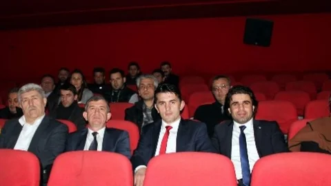 AK Parti Trabzon İl Başkanı Revi Ve Partililer 'kod Adı K.o.z.' Filmini İzledi