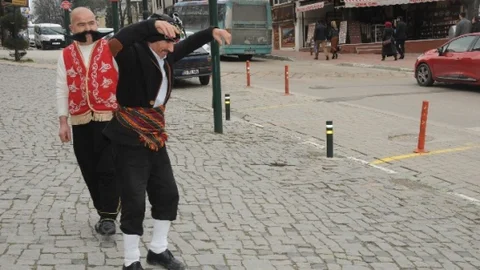 (Özel Haber) Tarihi Yok Eden Yüksek Evleri Protesto Etti
