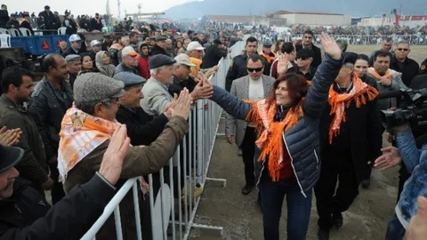 Başkan Çerçioğlu Söke Ve Çine Deve Güreşlerine Katıldı