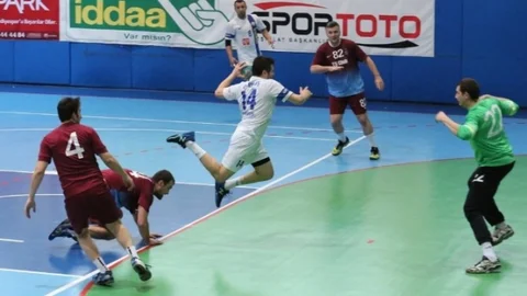 Nilüfer Hentbolda Tam Gaz