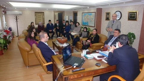 Yurt Dışına Eğitime Gidecek Öğrencilerden İl Milli Eğitim Müdürüne Ziyaret