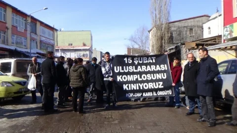 HDP Ve DBP Kars İl Örgütü At Heykeli Önünde Basın Açıklaması Yaptı