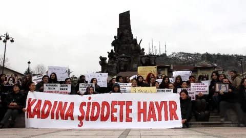 Özgecan Aslan İçin Yürüdüler