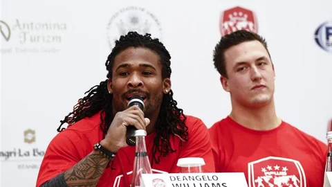 Amerikan futbolu oyuncularının sosyal sorumluluk projesi