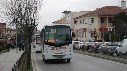 Meslektaşlarının Yaptığını Afişle Protesto Ettiler