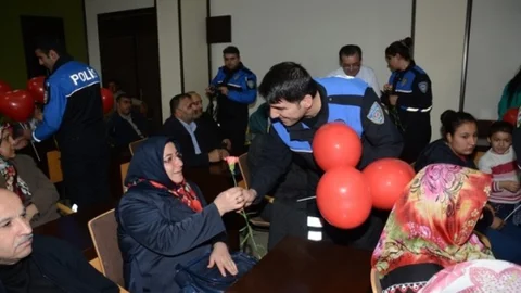 Hastalar Sevindirildi