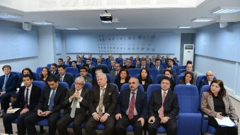 Edirne Valiliği Hizmet İçi Eğitim Seminerlerine Devam Ediyor