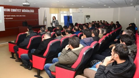 Emniyet Mensuplarına “Etkili İletişim Ve Öfke Yönetimi” Semineri