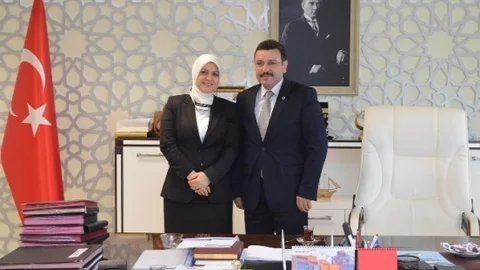 Av. Köseoğlu Özgecan İçin Siyah Giydi