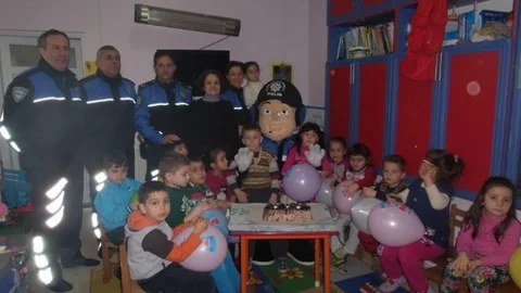 Kanka Polis Minikleri Ziyaret Etti