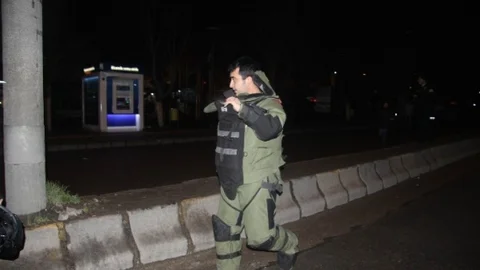 Şüpheli Paket İmhasında Maytap Paniği