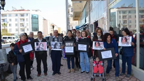 Dalamanlı Kadınlar Özgecan İçin Yürüdü