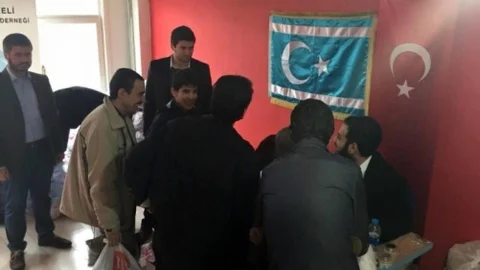 Ülkü Ocakları Eğitim Vakfından Türkmen Ailelere Yardım