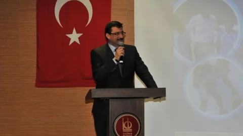Keçiören'de Okullar Ligi Fikstür Çekimine Tanju Çolak Da Katıldı