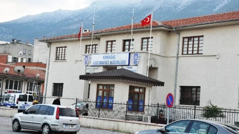 Kırkağaç'ta Hırsızlık Şebekesine Darbe