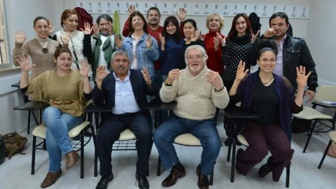 Konyaaltı'nda İşaret Dili Kursu Büyük İlgi Görüyor