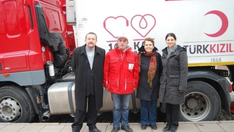 Türk Kızılayı Tir'ı Kan Bağışı İçin Malkara'da