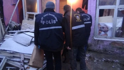 Polisten Şafak Operasyonu