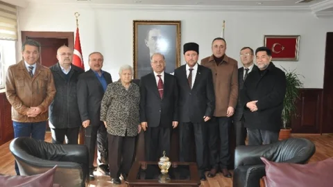 Kırım Türkleri Yardımlaşma Derneği'nden Vali Kolat'a Ziyaret
