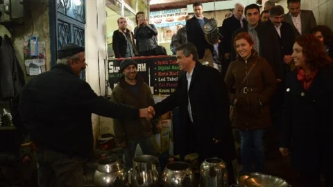 Eş Başkanlar Sur Esnafını Ziyaret Etti